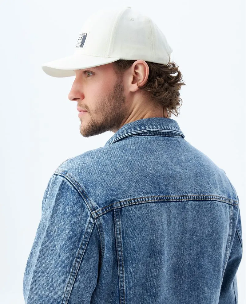 Chaqueta con bolsillos de tapa para hombre