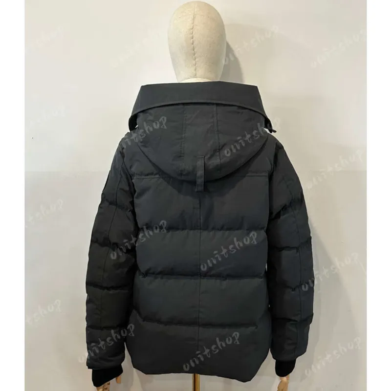 Winter Men Down Jackets Real Coyote Fur Designer Homme Puffer Windbreaker Jassen Outerwear con capucha FourRure Manteau Down Jac