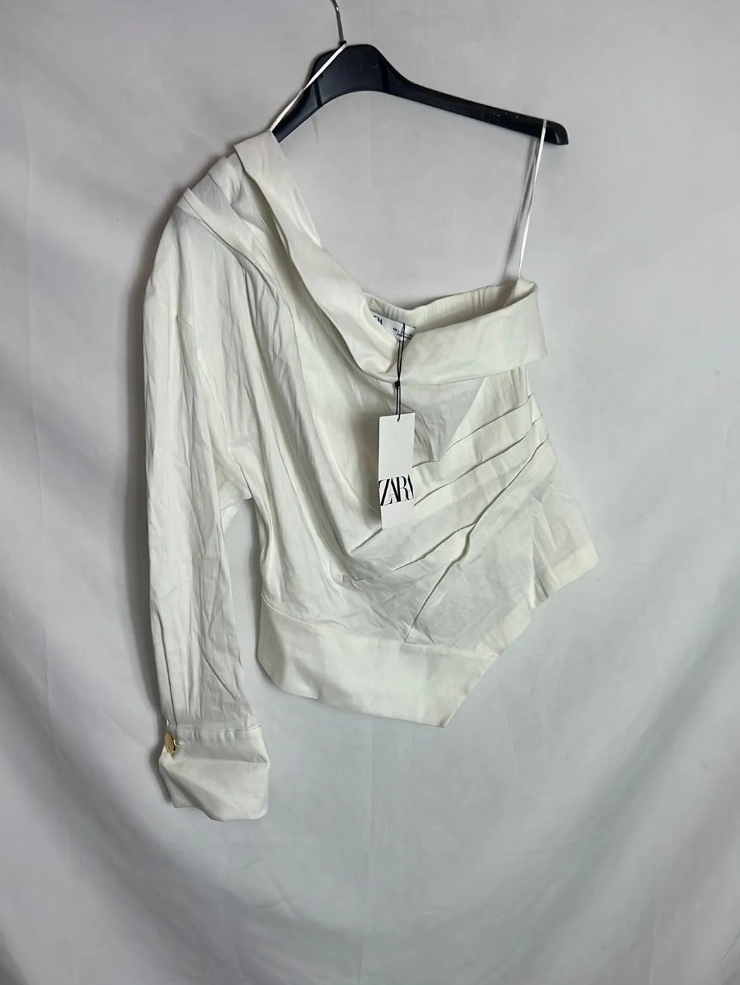 ZARA. Top asiemtrico textura. TL
