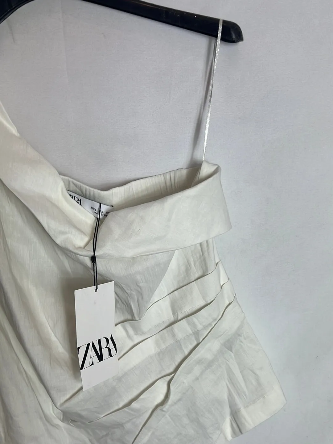 ZARA. Top asiemtrico textura. TL
